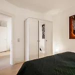 Nachhaltig Uebernachten - Naehe Alster Mit Terrasse